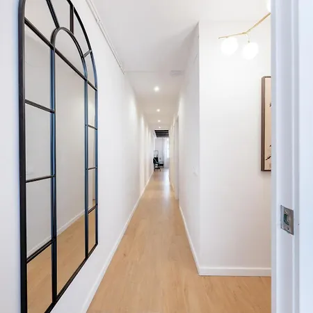 Apartman Bebarceloner Eixample - 4 Bedrooms *