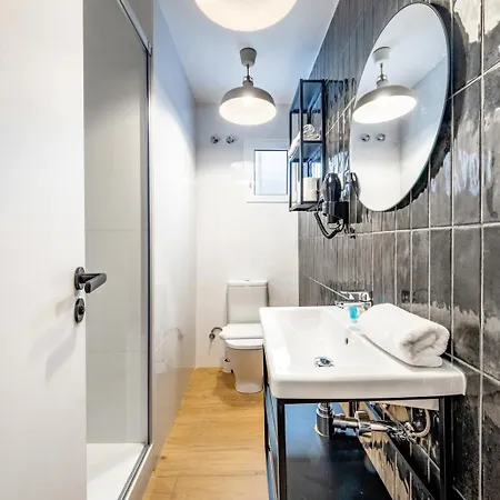 Bebarceloner Eixample - 4 Bedrooms Apartment Barcelona