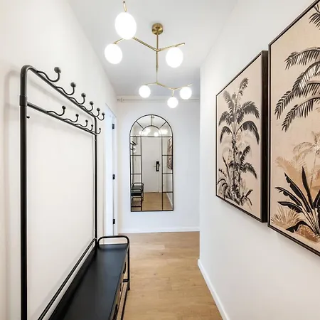 Bebarceloner Eixample - 4 Bedrooms Apartment