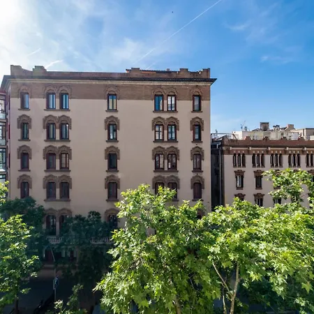 Bebarceloner Eixample - 4 Bedrooms Apartament Barcelona